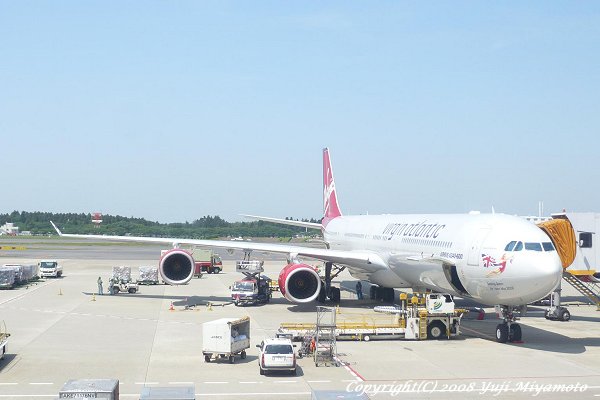 Scarlet Lady in 成田空港